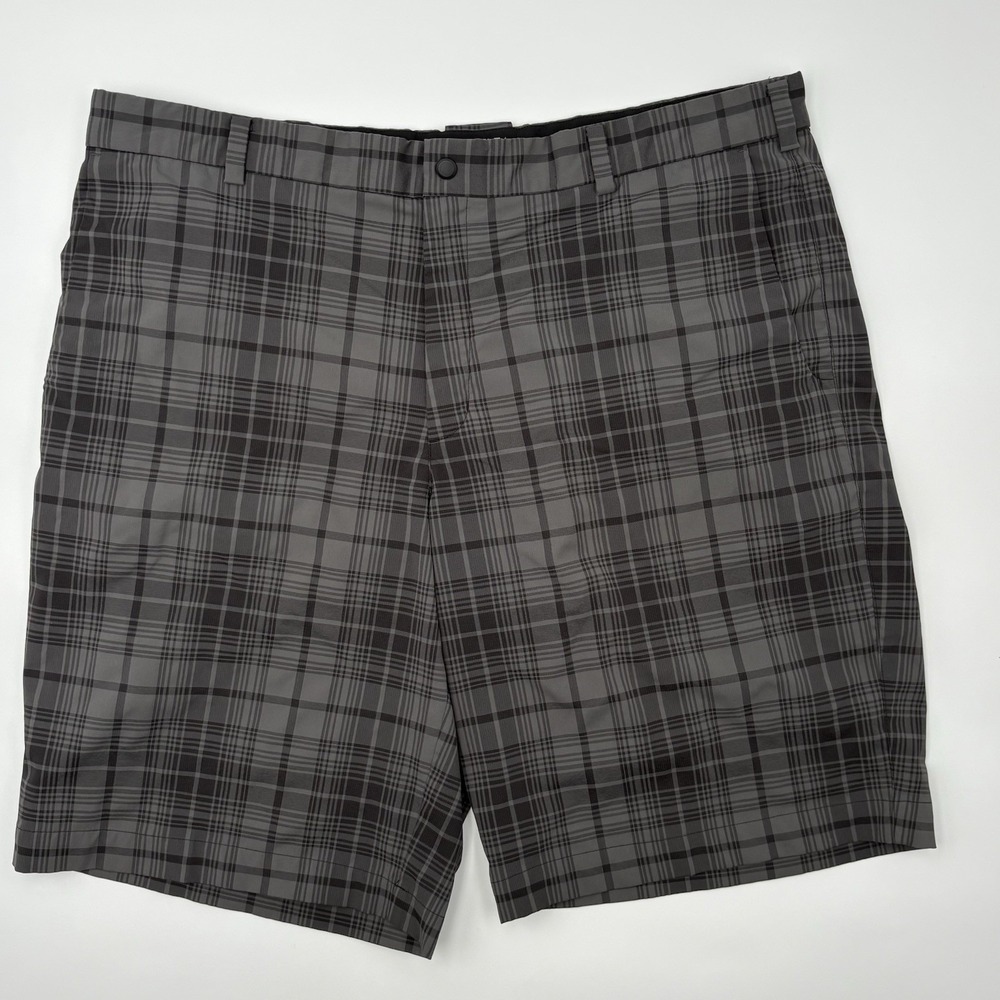 Nike Golf Tour Performance Plaid Shorts Mens 40 Gray Dri-Fit Flat Front 509182